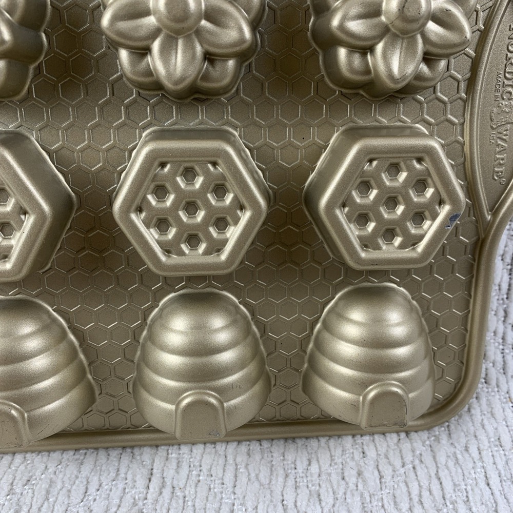 Nordic Ware Gold Bee, Flower & Hive Mini Cakelet Pan - Picture 15 of 16